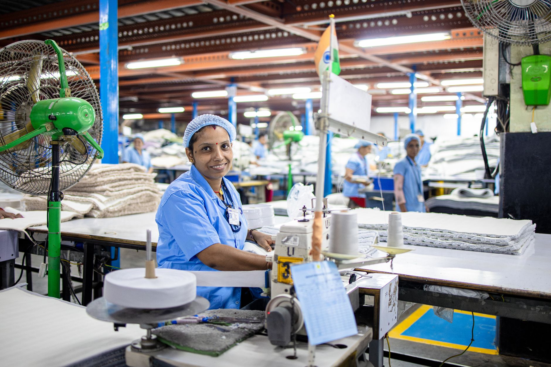 Workers in a US city amid economic uncertainty
